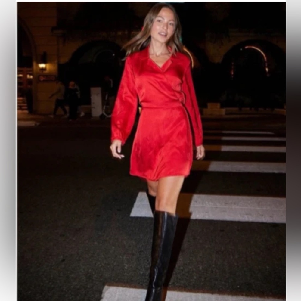 Cloth & Stone Red Satin True Wrap Dress Long Sleeve Knee length Size Medium NWTS